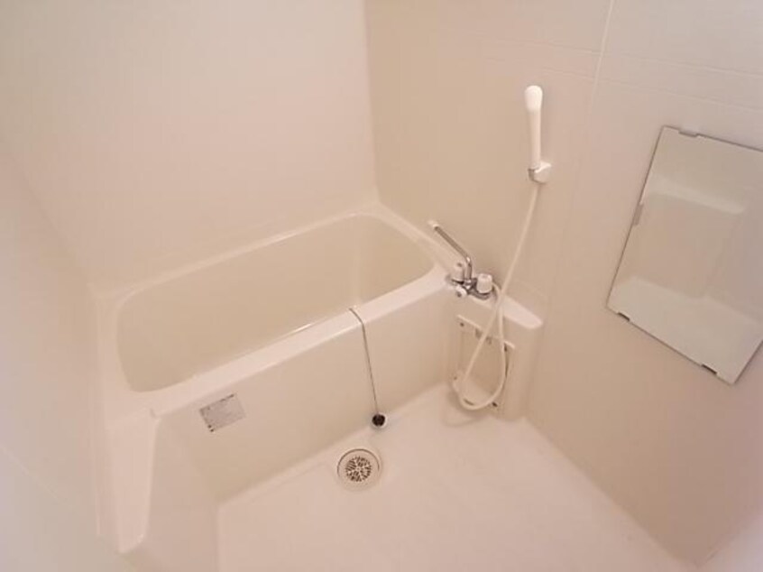  大和路線・関西本線/奈良駅 バス10分八条町地蔵前下車:停歩3分 1階 築17年