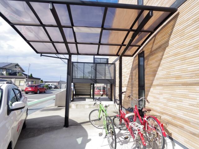  大和路線・関西本線/奈良駅 バス10分八条町地蔵前下車:停歩3分 1階 築17年