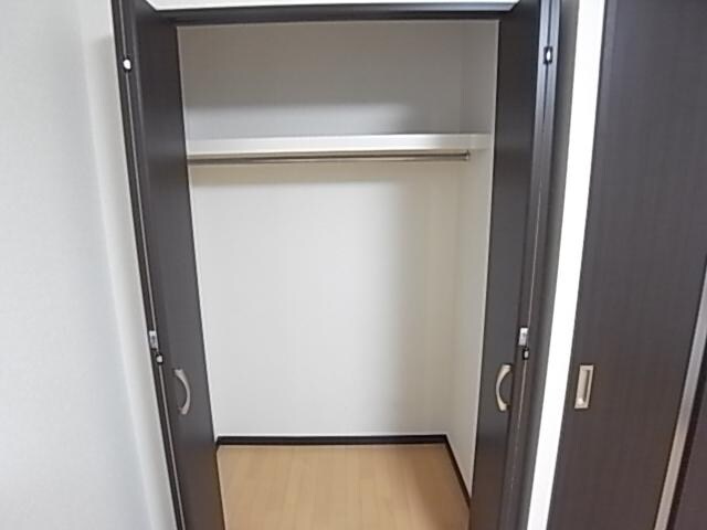  大和路線・関西本線/奈良駅 バス10分八条町地蔵前下車:停歩3分 1階 築17年