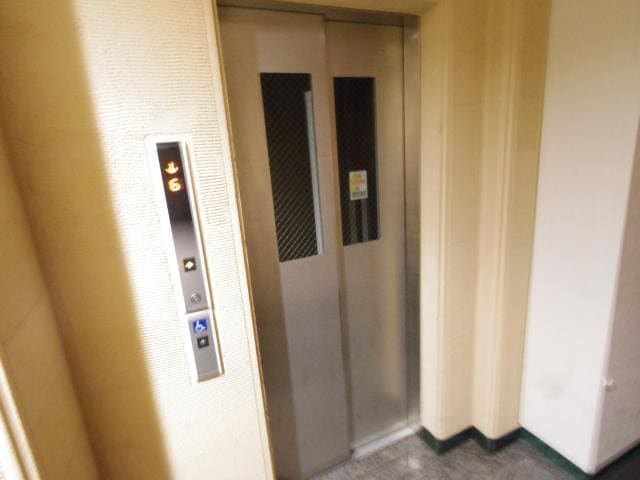 エレベーター 大和路線・関西本線/奈良駅 徒歩5分 4階 築19年