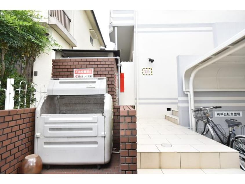  近鉄難波線・奈良線/近鉄奈良駅 バス12分萩ヶ丘下車:停歩7分 2階 築35年