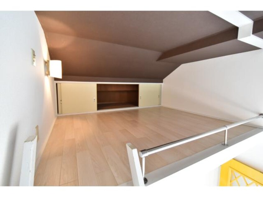  近鉄難波線・奈良線/近鉄奈良駅 バス12分萩ヶ丘下車:停歩7分 2階 築35年