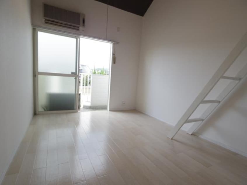  近鉄難波線・奈良線/近鉄奈良駅 バス12分萩ヶ丘下車:停歩7分 2階 築35年