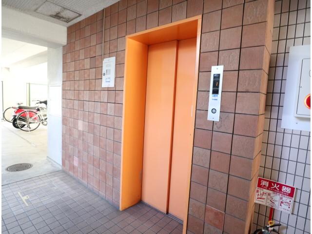 エレベーター 近鉄難波線・奈良線/近鉄奈良駅 徒歩7分 3階 築36年