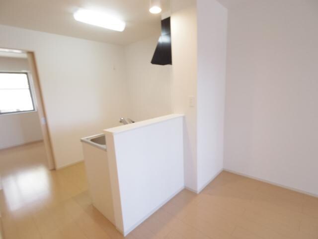  大和路線・関西本線/奈良駅 バス16分大和ハウス前下車:停歩1分 1階 築11年