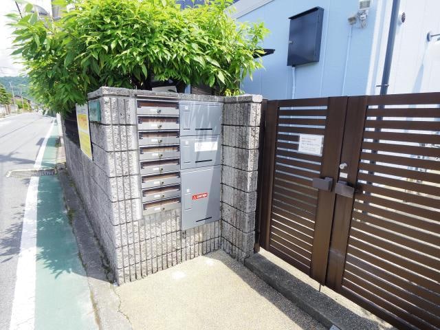  近鉄難波線・奈良線/近鉄奈良駅 徒歩12分 2階 築31年