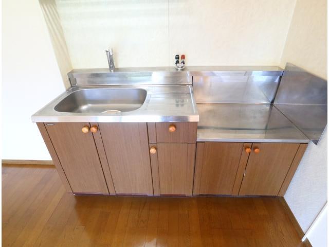  近鉄難波線・奈良線/近鉄奈良駅 バス8分紀寺住宅前下車:停歩8分 1階 築32年