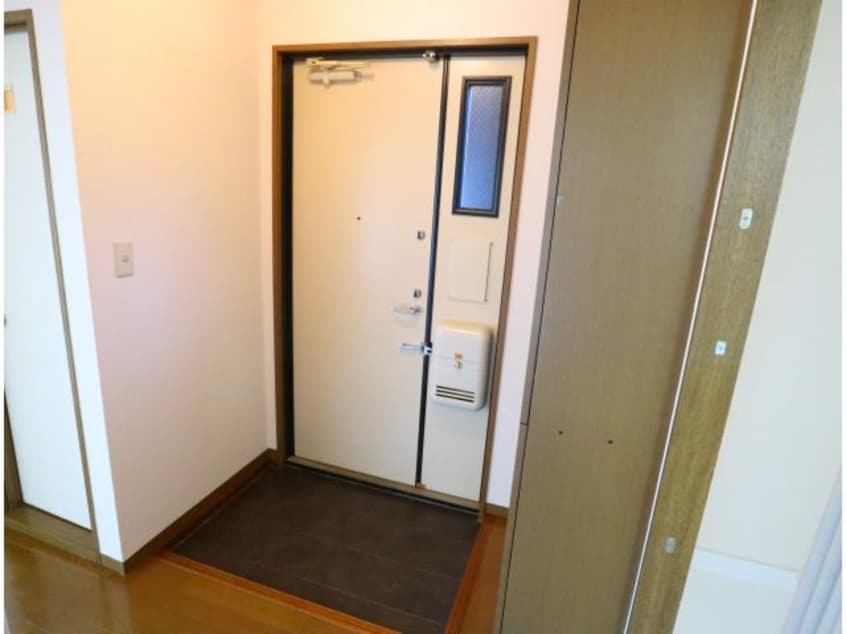  近鉄難波線・奈良線/近鉄奈良駅 バス8分紀寺住宅前下車:停歩8分 1階 築32年