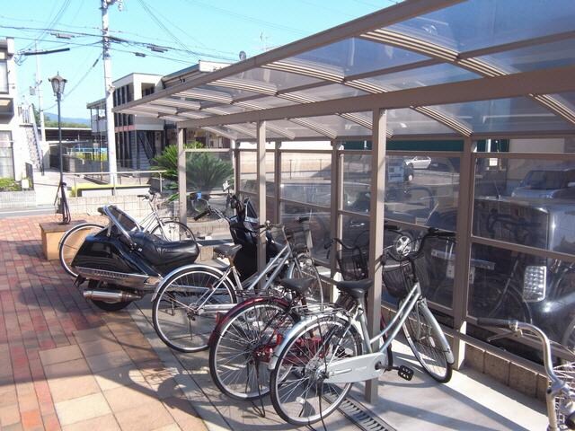  近鉄難波線・奈良線/新大宮駅 バス8分柏木町南下車:停歩3分 1階 築20年