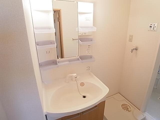  近鉄難波線・奈良線/新大宮駅 バス8分柏木町南下車:停歩3分 2階 築20年