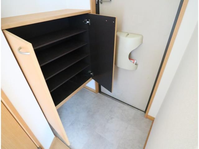  近鉄難波線・奈良線/新大宮駅 バス8分柏木町南下車:停歩3分 2階 築20年