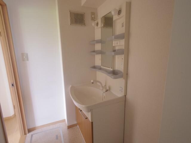  近鉄難波線・奈良線/新大宮駅 バス8分柏木町南下車:停歩3分 2階 築20年