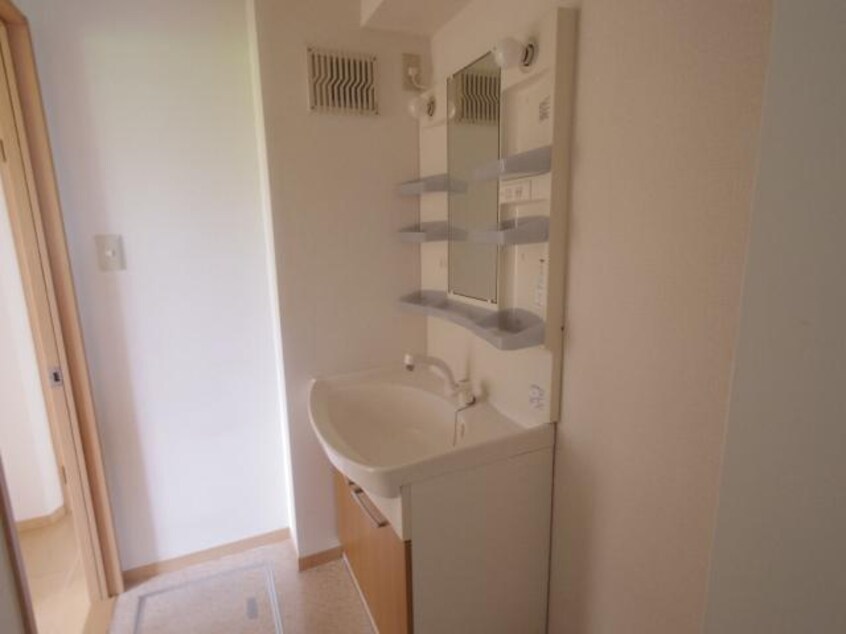  近鉄難波線・奈良線/新大宮駅 バス8分柏木町南下車:停歩3分 2階 築20年