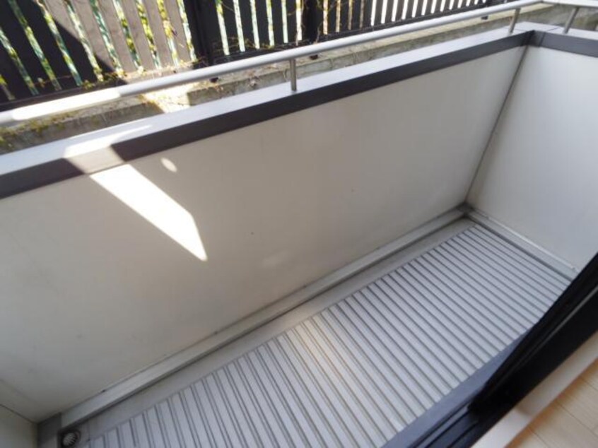  近鉄難波線・奈良線/近鉄奈良駅 徒歩6分 1階 築25年