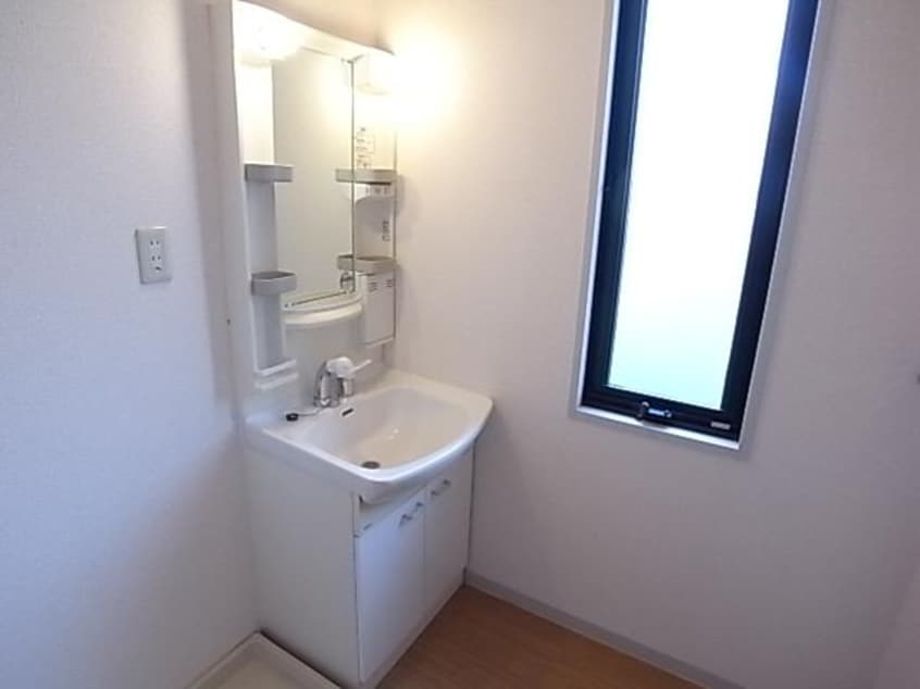  近鉄難波線・奈良線/新大宮駅 徒歩5分 1階 築27年