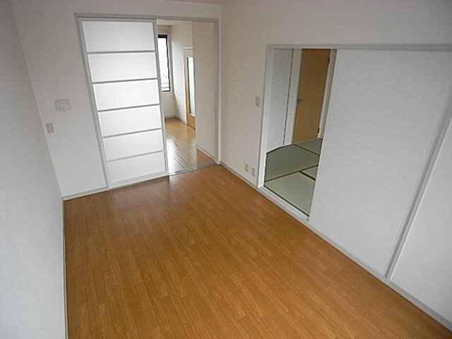  近鉄難波線・奈良線/新大宮駅 徒歩5分 2階 築27年