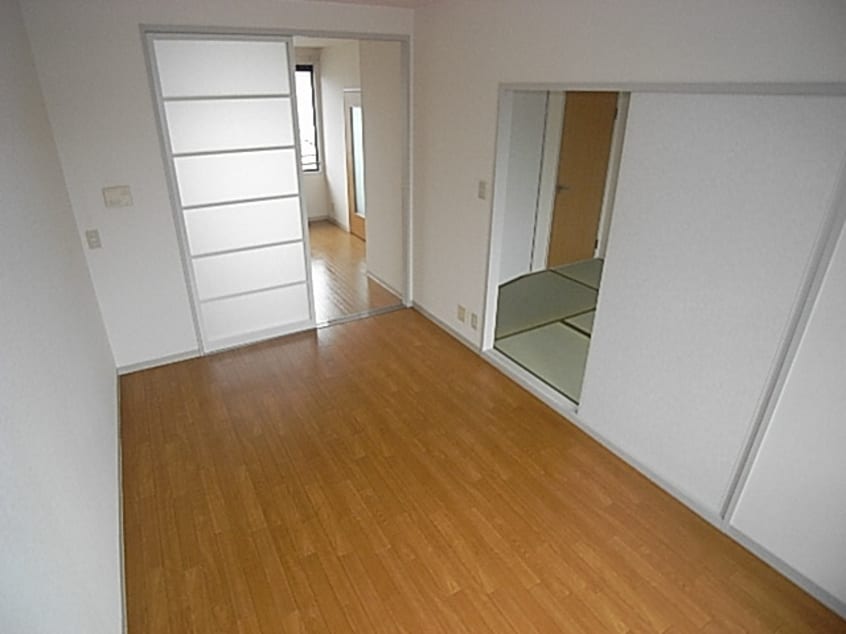  近鉄難波線・奈良線/新大宮駅 徒歩5分 2階 築27年