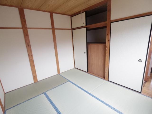  近鉄難波線・奈良線/近鉄奈良駅 バス15分南方町下車:停歩5分 1階 築41年