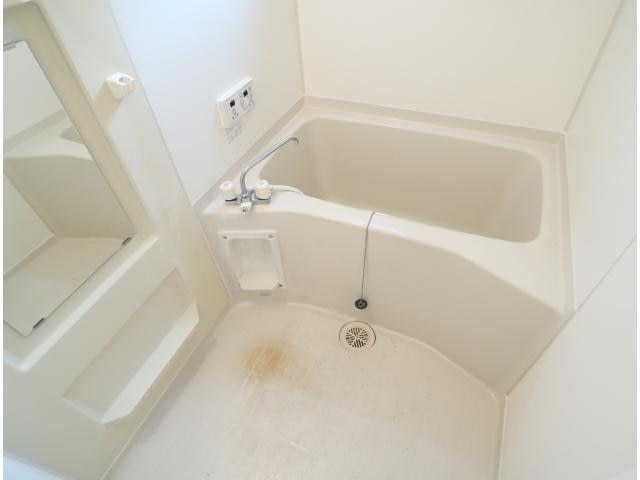  近鉄難波線・奈良線/新大宮駅 徒歩8分 1階 築17年