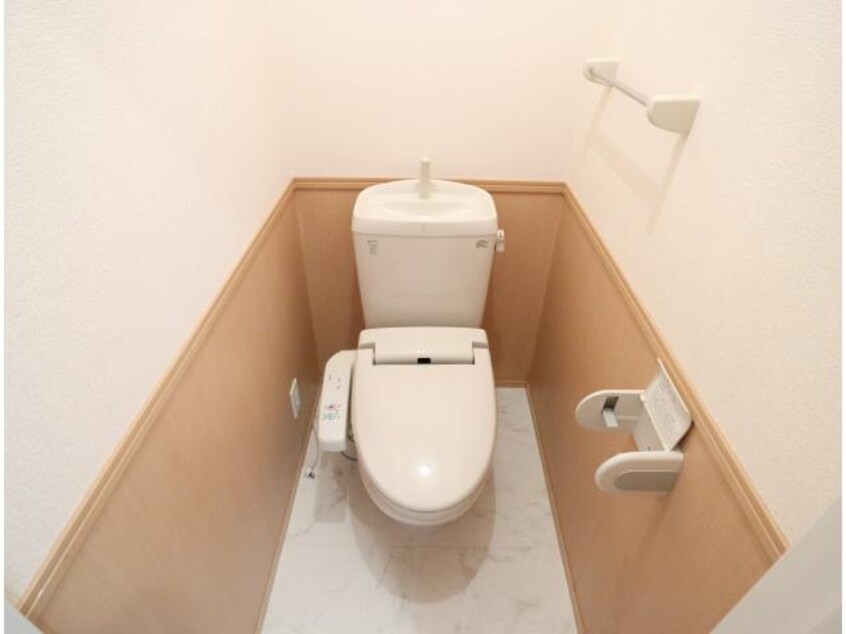  近鉄難波線・奈良線/新大宮駅 徒歩8分 1階 築17年