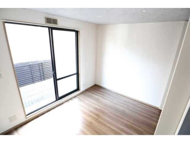  近鉄難波線・奈良線/近鉄奈良駅 徒歩8分 1階 築26年