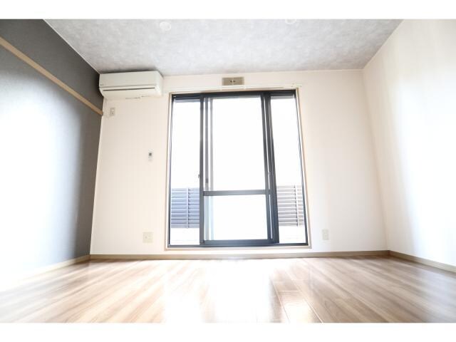  近鉄難波線・奈良線/近鉄奈良駅 徒歩8分 1階 築26年