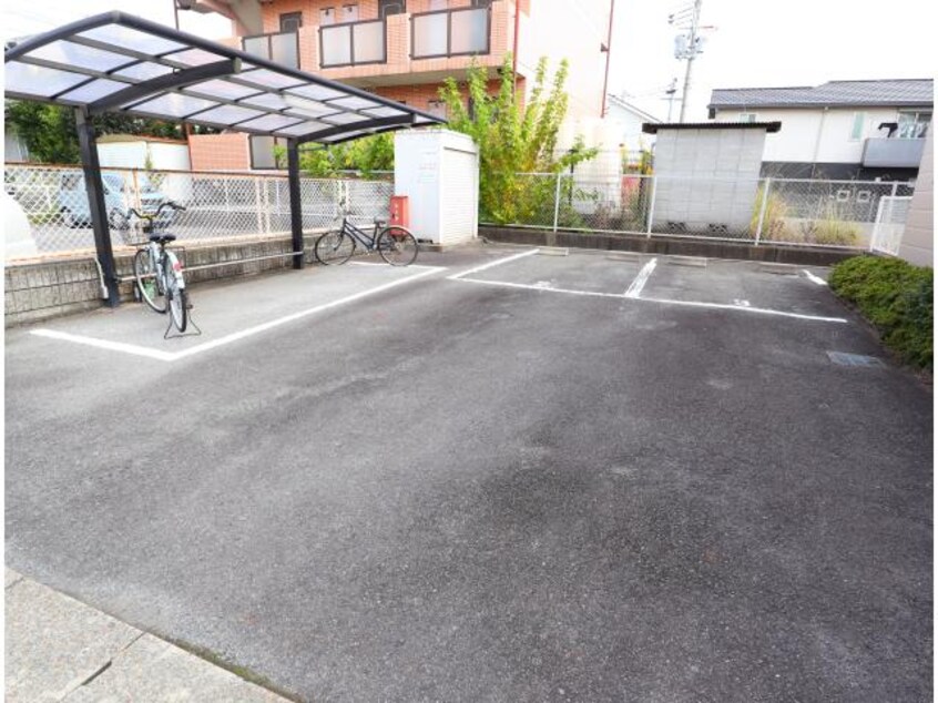  近鉄難波線・奈良線/新大宮駅 徒歩12分 1階 築26年