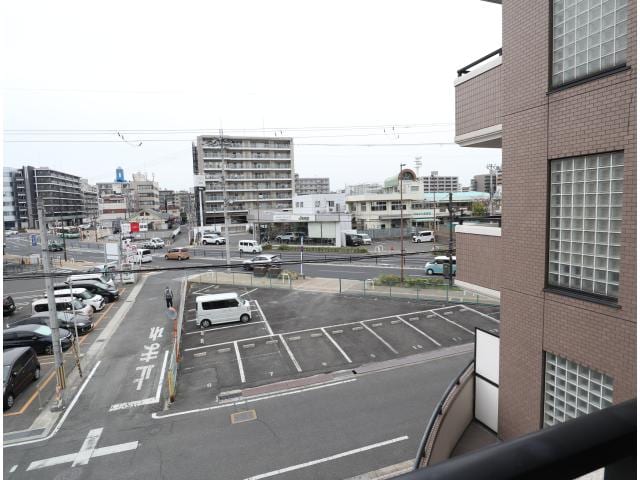  近鉄難波線・奈良線/新大宮駅 徒歩8分 3階 築35年