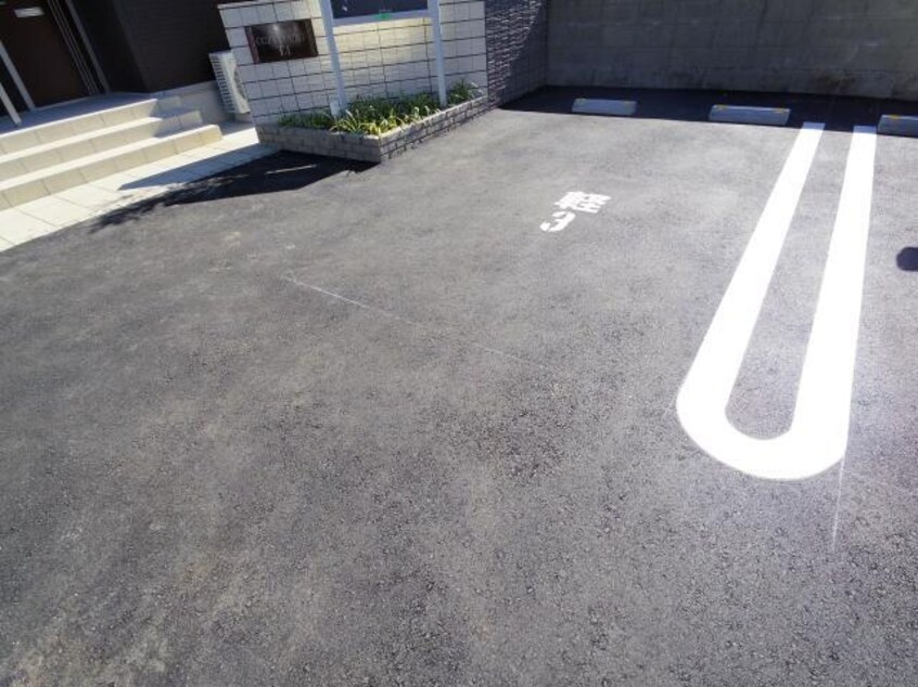  大和路線・関西本線/奈良駅 バス18分大和ハウス前下車:停歩3分 1階 築10年