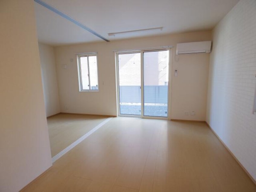  大和路線・関西本線/奈良駅 バス18分大和ハウス前下車:停歩3分 1階 築10年