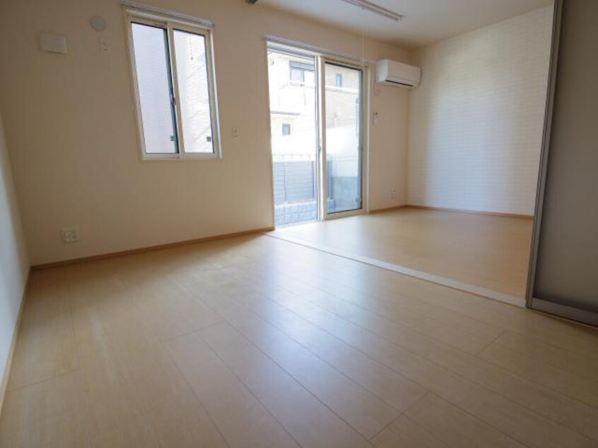  大和路線・関西本線/奈良駅 バス18分大和ハウス前下車:停歩3分 1階 築10年