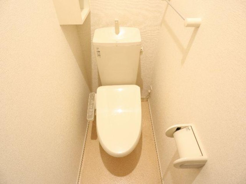  大和路線・関西本線/奈良駅 バス10分八条町地蔵前下車:停歩3分 1階 築9年