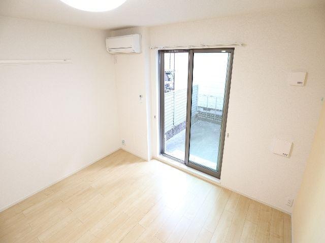  大和路線・関西本線/奈良駅 バス10分八条町地蔵前下車:停歩3分 1階 築9年