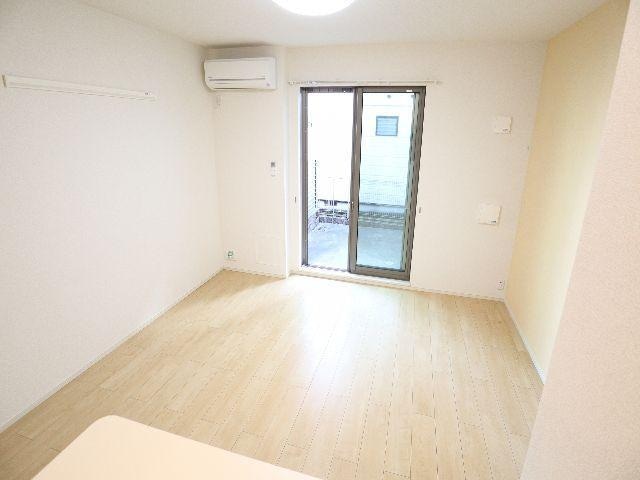  大和路線・関西本線/奈良駅 バス10分八条町地蔵前下車:停歩3分 1階 築9年