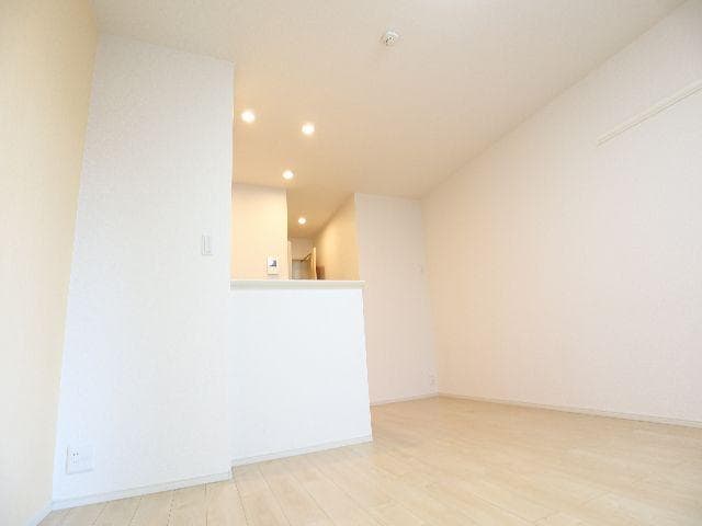  大和路線・関西本線/奈良駅 バス10分八条町地蔵前下車:停歩3分 1階 築9年