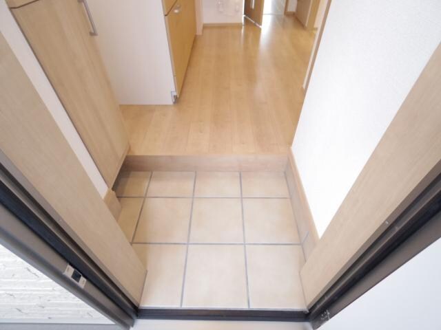  近鉄難波線・奈良線/近鉄奈良駅 徒歩9分 1階 築8年