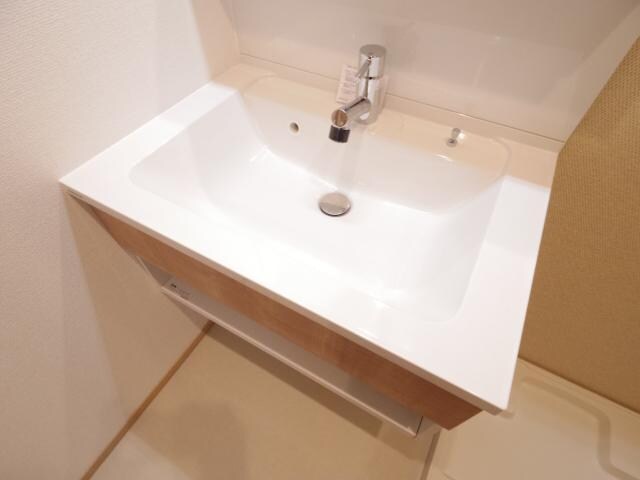  近鉄難波線・奈良線/近鉄奈良駅 徒歩9分 1階 築8年