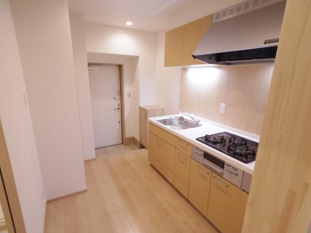  近鉄難波線・奈良線/近鉄奈良駅 徒歩9分 1階 築8年