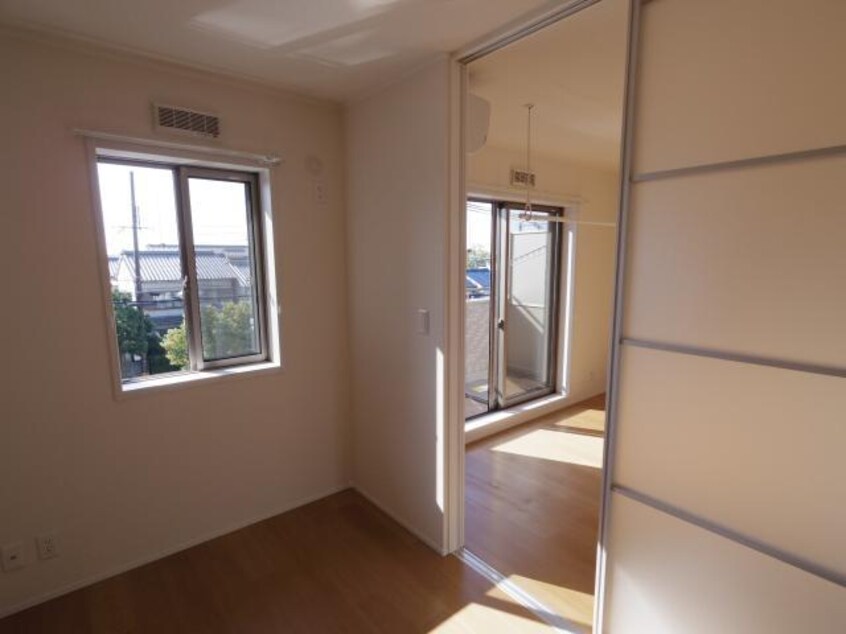  近鉄難波線・奈良線/近鉄奈良駅 徒歩10分 1階 築8年