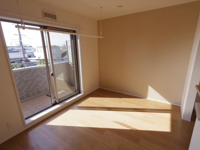  近鉄難波線・奈良線/近鉄奈良駅 徒歩10分 1階 築8年