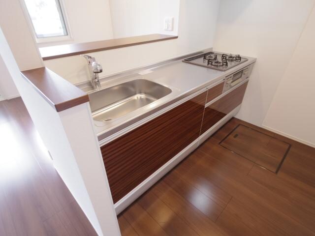  大和路線・関西本線/奈良駅 バス10分北神殿下車:停歩5分 1階 築7年