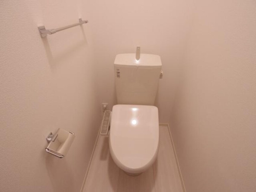  大和路線・関西本線/奈良駅 バス10分北神殿下車:停歩5分 1階 築7年