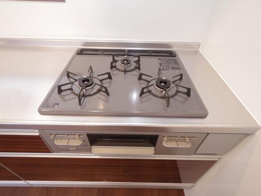  大和路線・関西本線/奈良駅 バス10分北神殿下車:停歩5分 1階 築7年