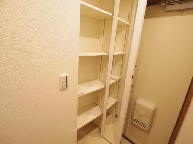  近鉄難波線・奈良線/新大宮駅 徒歩6分 2階 築7年