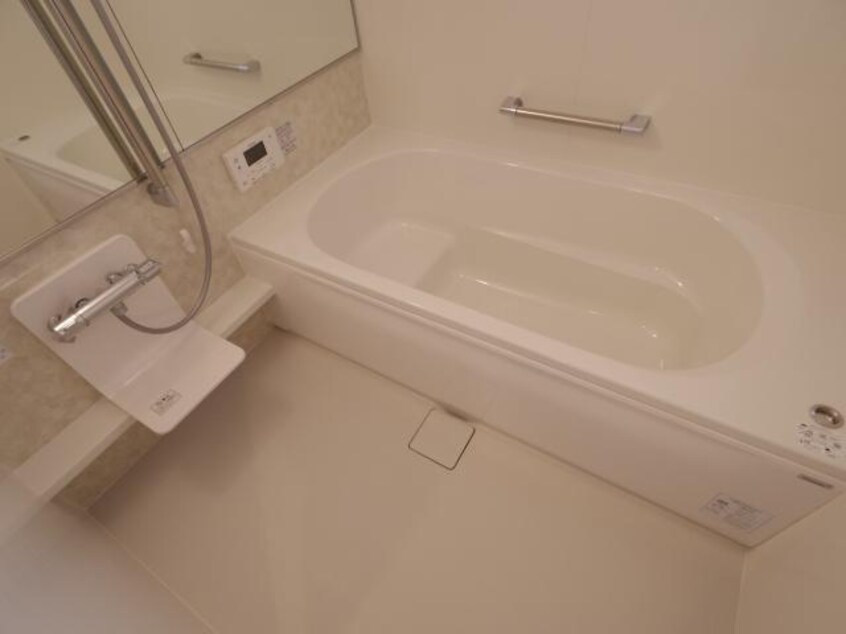  大和路線・関西本線/奈良駅 バス15分大和ハウス下車:停歩5分 2階 築6年