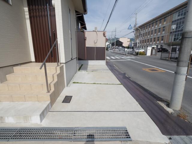  近鉄難波線・奈良線/近鉄奈良駅 徒歩14分 1階 築8年