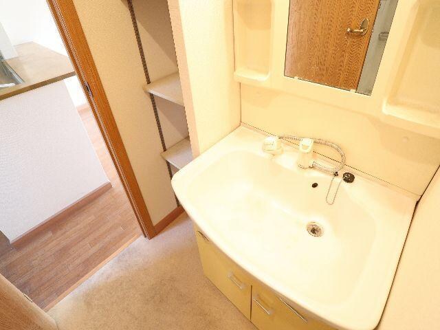  近鉄難波線・奈良線/近鉄奈良駅 バス16分梅美台3丁目下車:停歩3分 2階 築19年