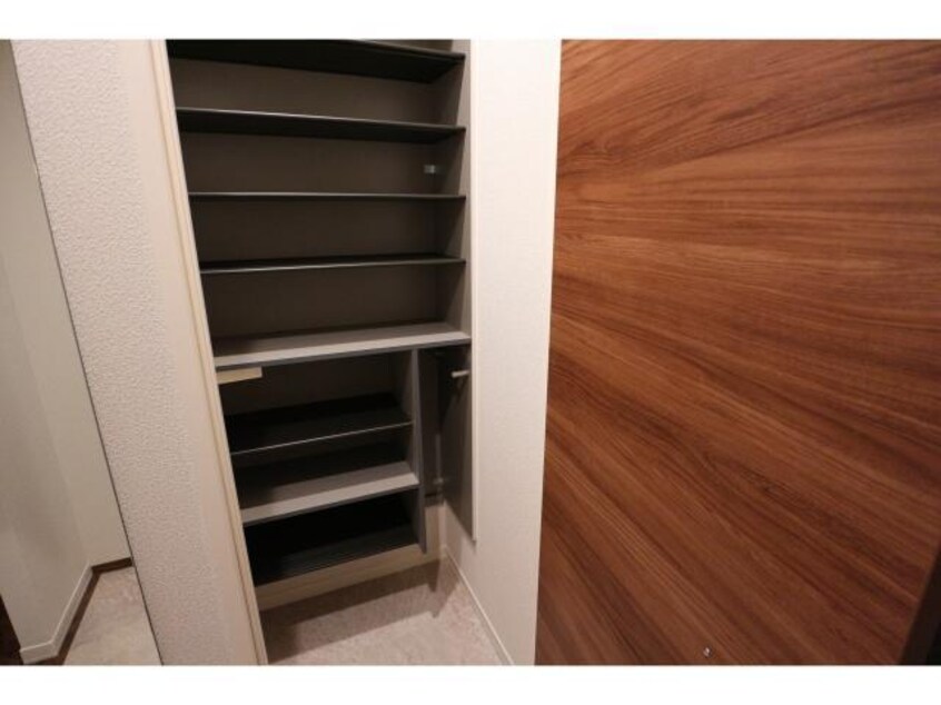  近鉄難波線・奈良線/新大宮駅 徒歩6分 4階 築3年