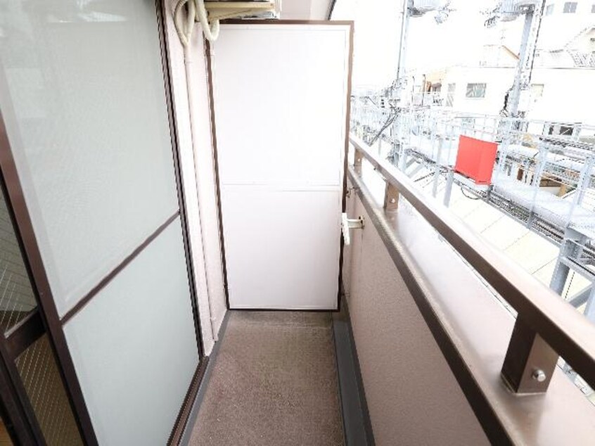  近鉄難波線・奈良線/近鉄奈良駅 徒歩6分 2階 築27年