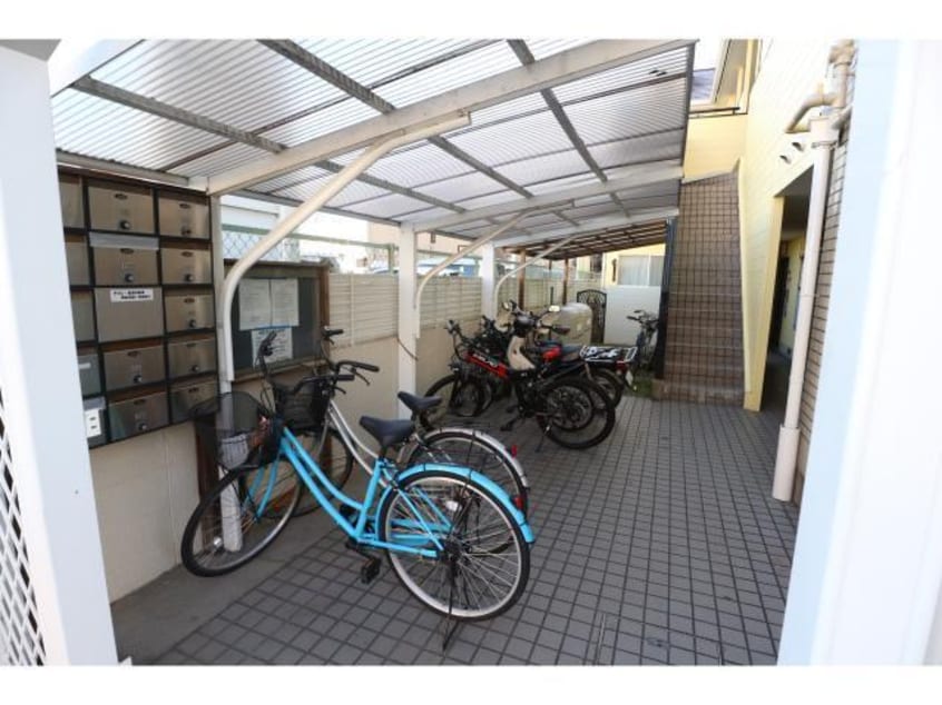  近鉄橿原線/尼ケ辻駅 徒歩13分 1階 築37年